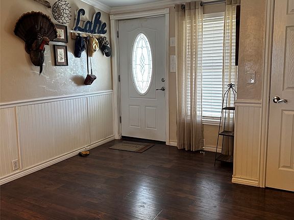 5th image of 72 W Hilltop Rd