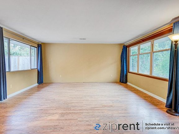 5th image of 13048 10th Ave NE