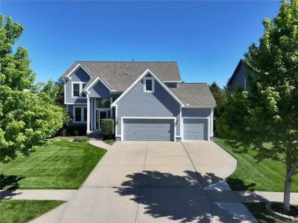 25790 W 143rd Ter, Olathe, KS 66061