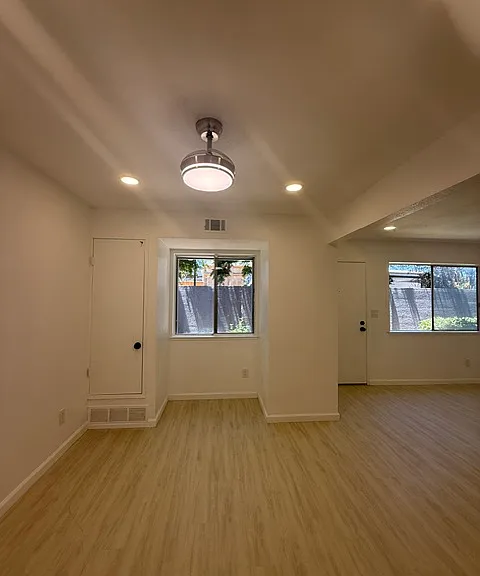 529 Sieber Pl #49 — Photo 9
