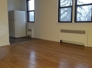 133 Cooper Dr APT 2B, New Rochelle, NY 10801