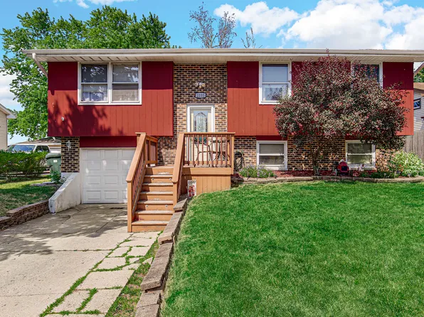 2105 Sanford Ave, New Lenox, IL 60451