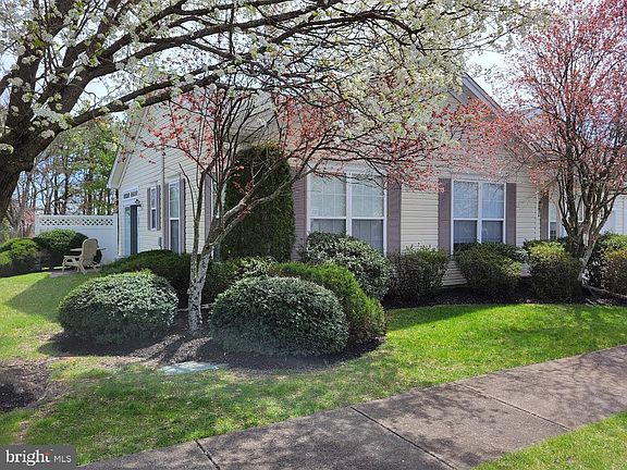 2nd image of 19 Greylawn Dr