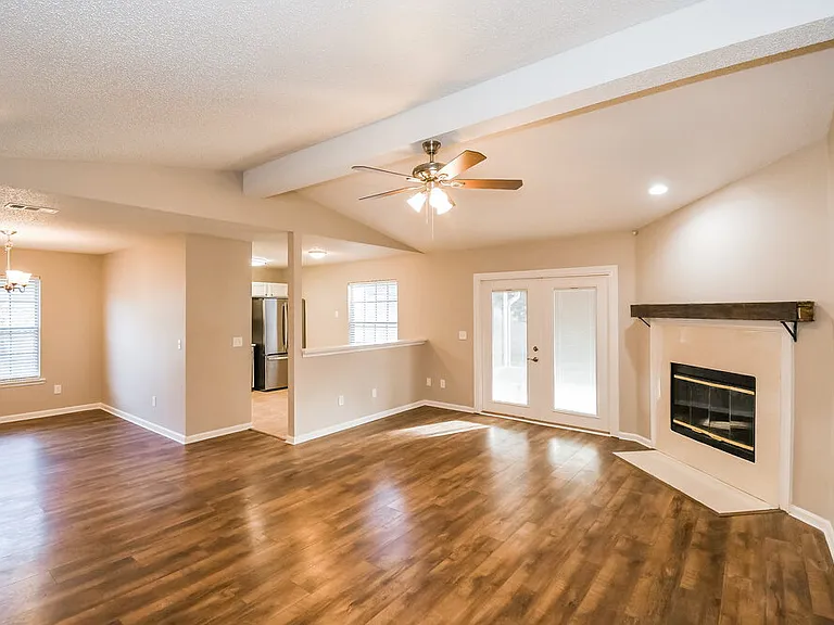 11180 Barbizon Cir E — Photo 3