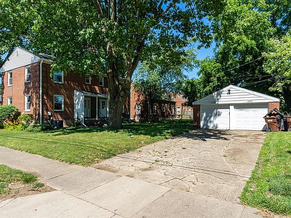 2nd image of 2300 Queen Ave #2302