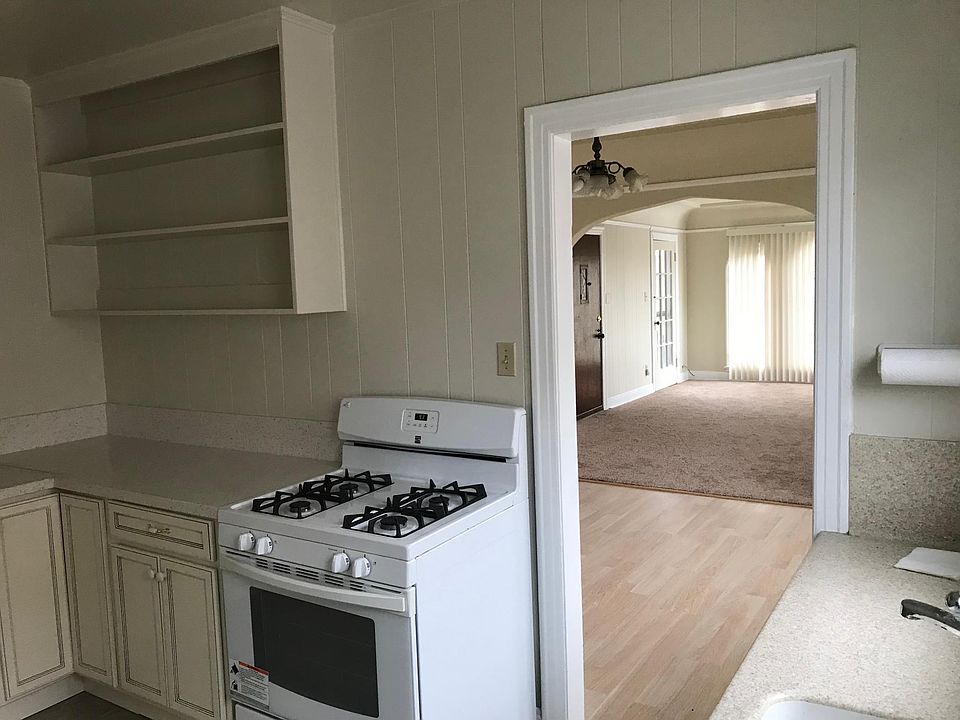 2nd image of 115 Bennett Ave #A