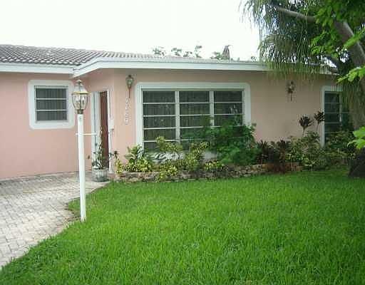 1st image of 4789 NE 17th Ave