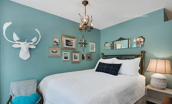 Sold by Engel & Völkers New York City | media 2