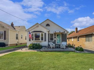 800 W Forrest Hill Ave, Peoria, IL