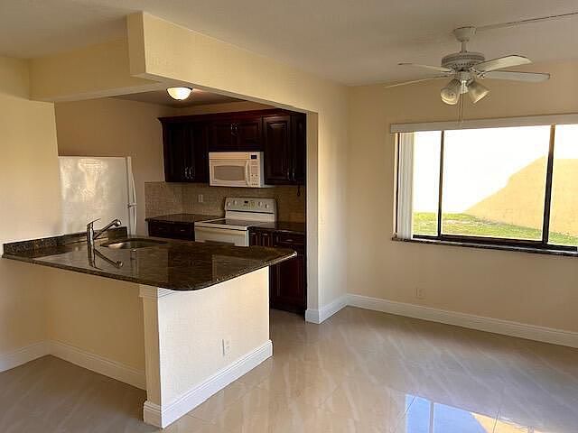 1st image of 510 Meadows Cir #510