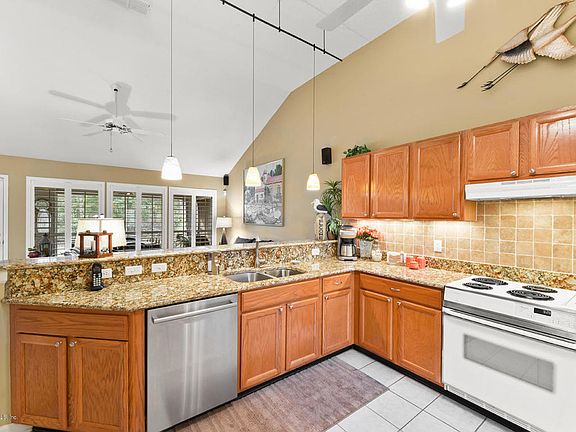 5th image of 3020 Santee Pl