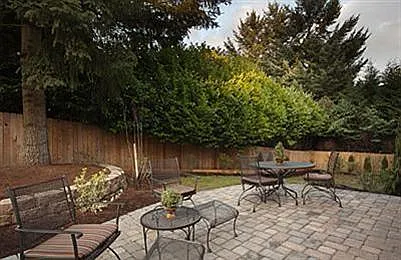10518 NE 20th St — Photo 15