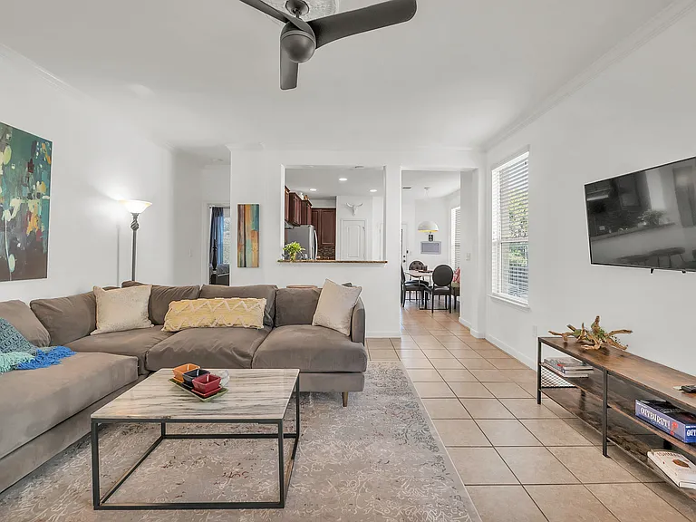 520 S Meadowlark St #B — Photo 36