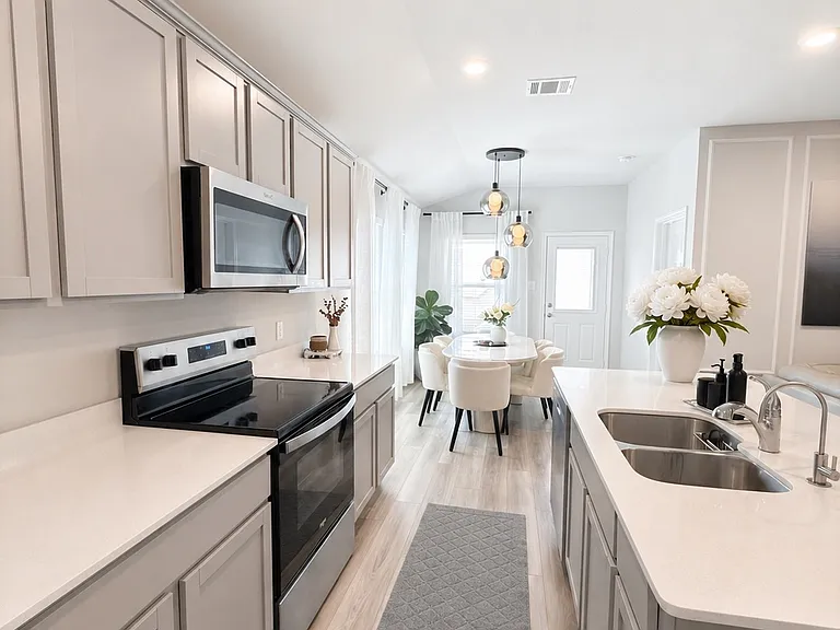 3719 Addison St — Photo 11