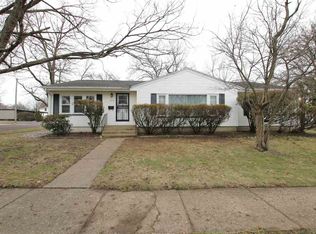 816 Lawndale Ave, Pekin, IL 61554