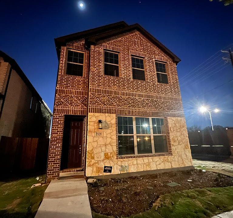 1st image of 7529 Regal Ln N