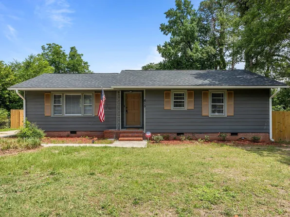 815 Hemlock Dr, Fayetteville, NC 28304