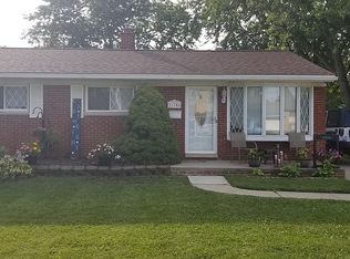 31756 Lafler Dr, Rockwood, MI 48173