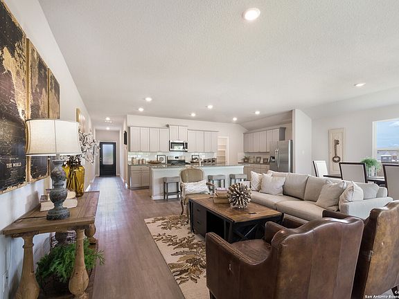 5th image of 2420 Vesper Bend
