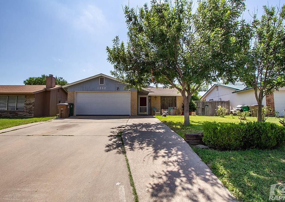 1st image of 1202 Nicole Ln