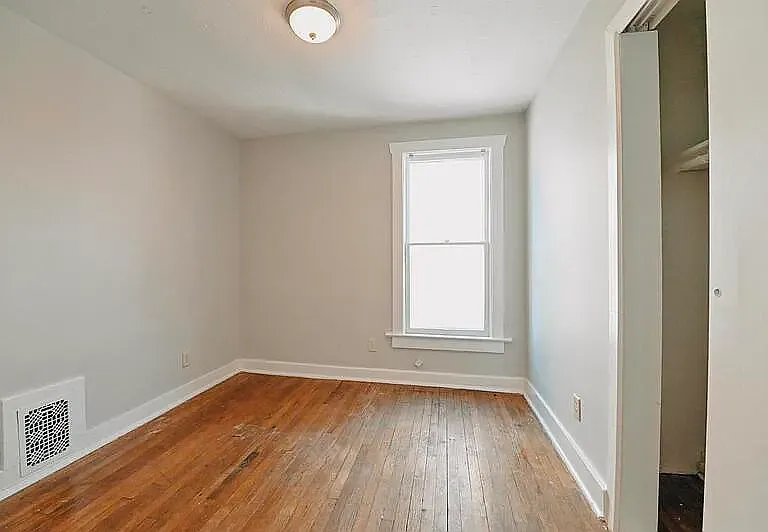 4038 Seward St #2 — Photo 7