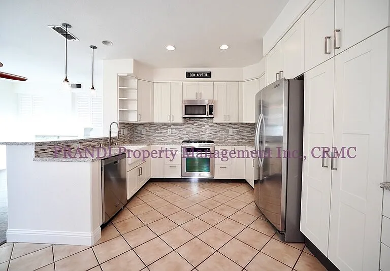 14 Pizarro Ave — Photo 4