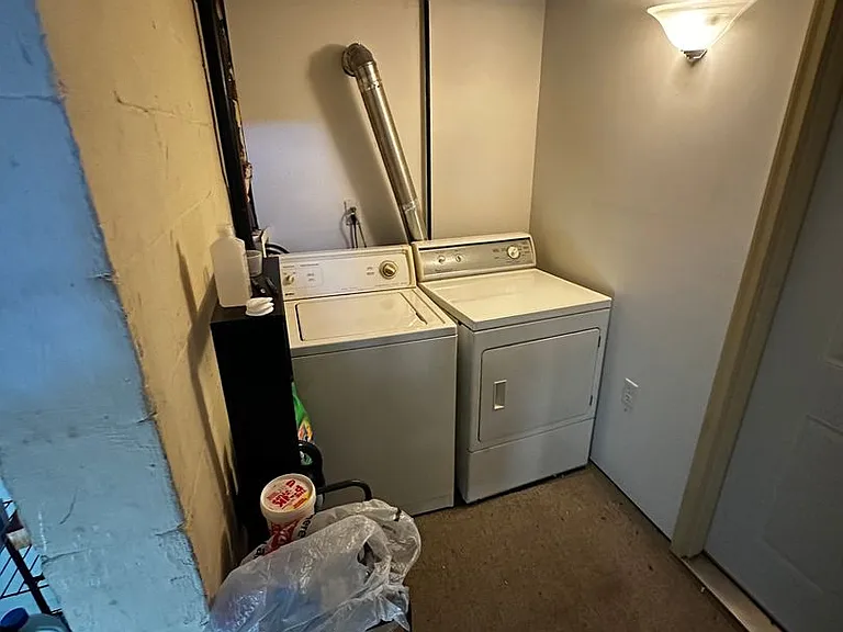 1604 College St #1606 — Photo 12