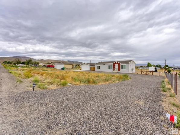 1190 W 9th St, Silver Springs, NV 89429