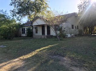 156 S Rogers St, Walnut Springs, TX 76690