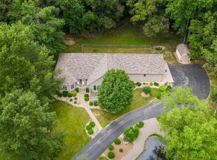 10415 Chayla Rd, Marion, IL 62959