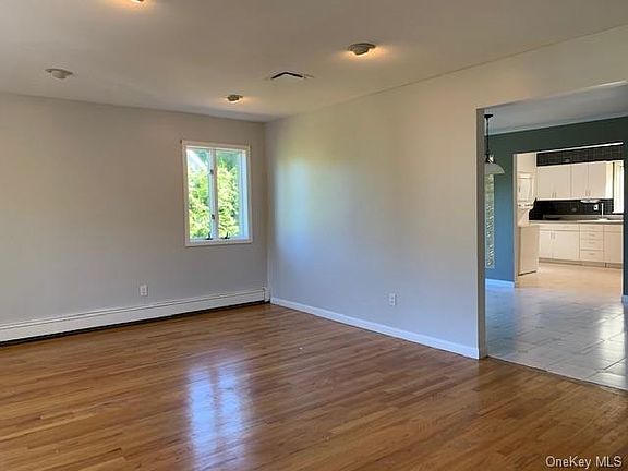 4th image of 31 Mountain Ave