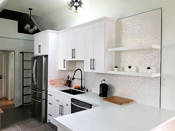 2nd image of 1867 Page St APT 5
