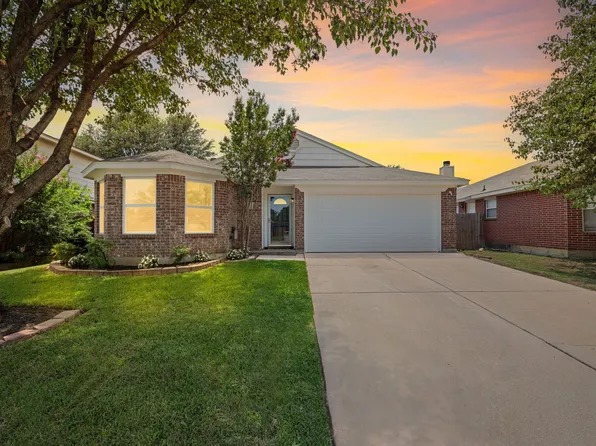 812 Meadowlark Dr, Saginaw, TX 76131