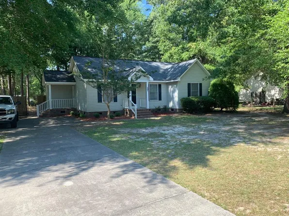 101 Falcon Crest Rd, Lugoff, SC 29078