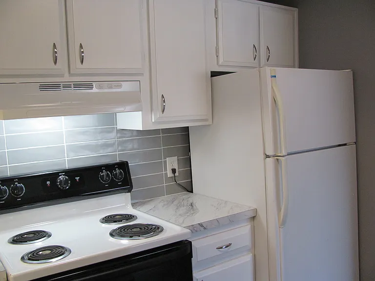 20333 Detroit Rd #213 — Photo 2