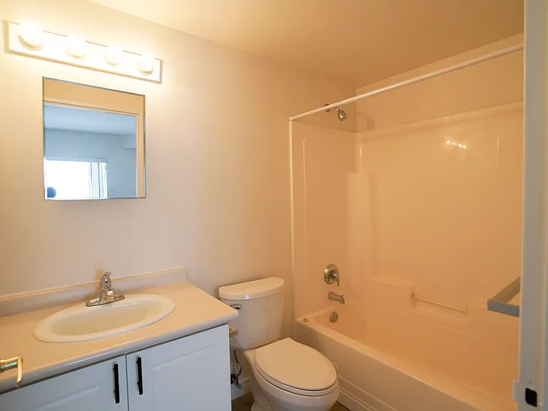 237 Auburn Dr — Photo 10