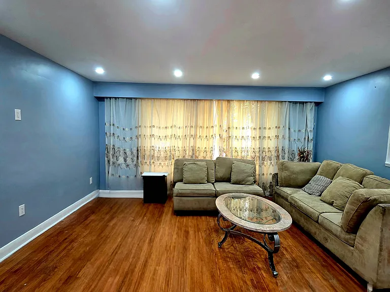 34 Crocus Dr #MAIN FLR — Photo 10