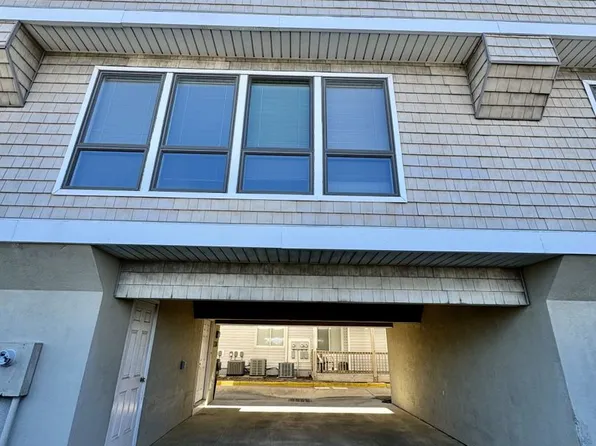 2326 Starfish Rd, Virginia Beach, VA 23451