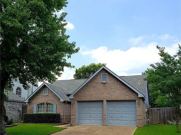 2nd image of 4705 Waterway Dr