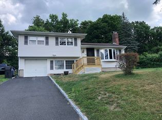 131 Carmen Hill Rd, New Milford, CT 06776
