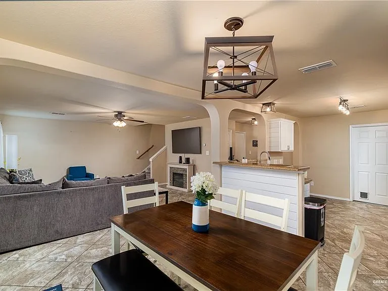 3807 Alvarado St — Photo 3