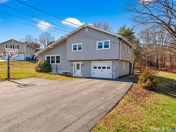 4th image of 11 Green Briar Road