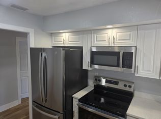 2802 Robinson Rd, Plant City, FL 33565