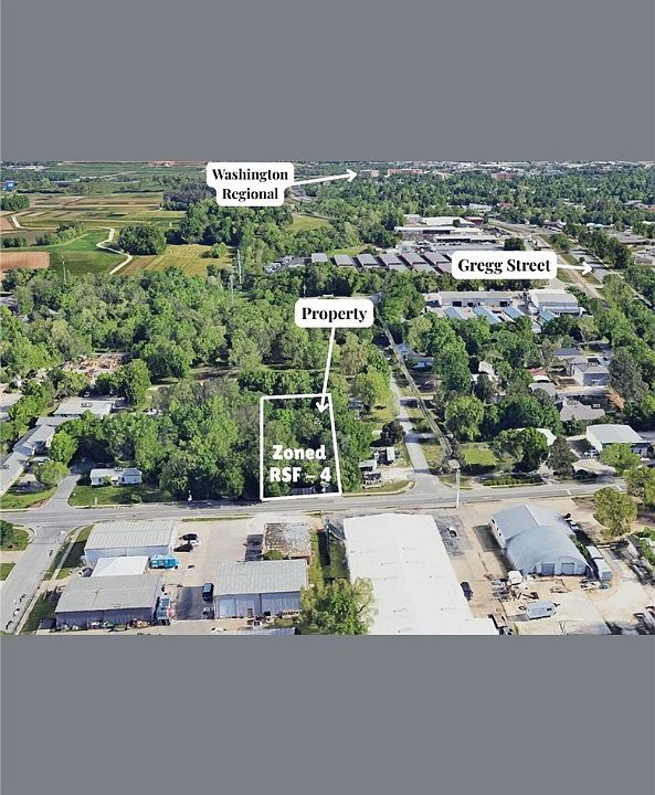 2nd image of 402 W Poplar St #19