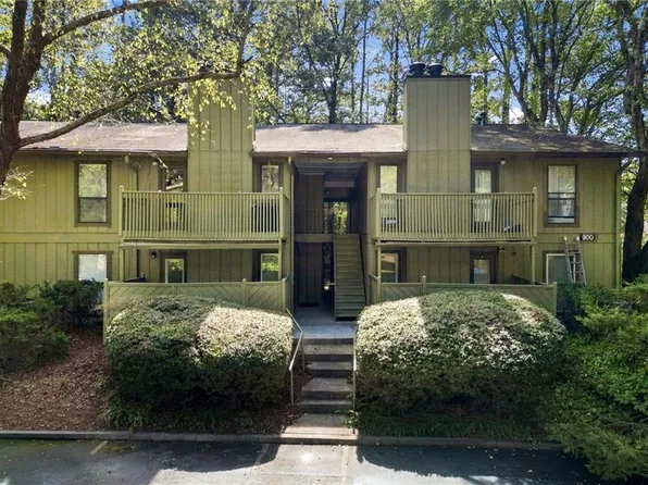923 Dunbar Dr, Dunwoody, GA 30338