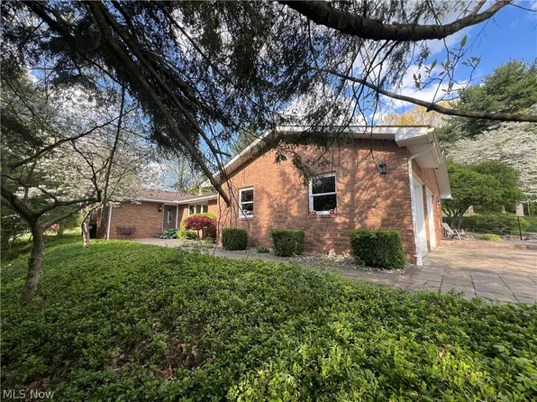 139 S Fairview Ave, Dover, OH 44622