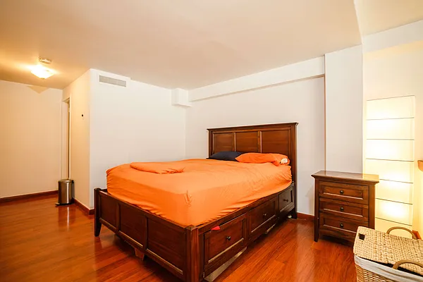 Rented by Up Real Estate Advisors LLC | media 7