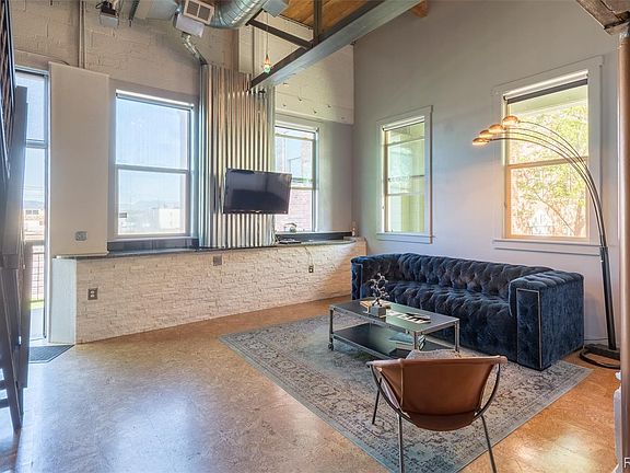 3rd image of 1111 Osage Street #19