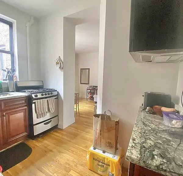 1229 1st Ave #20 — Photo 3