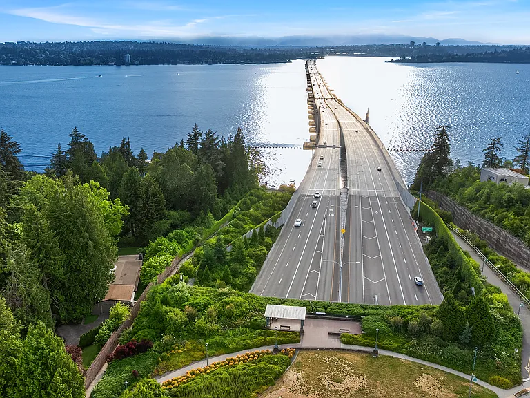 2851 Evergreen Point Rd — Photo 16